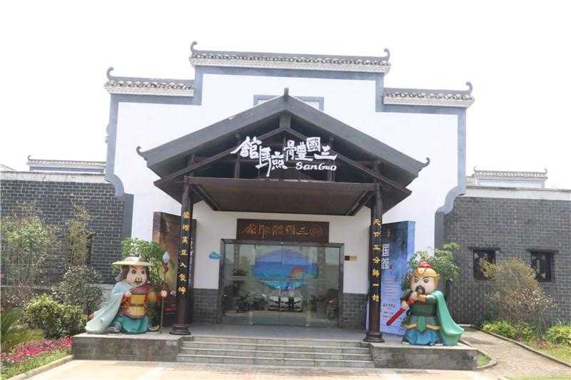 景區標識設計中，內部結構布局應該怎么做？